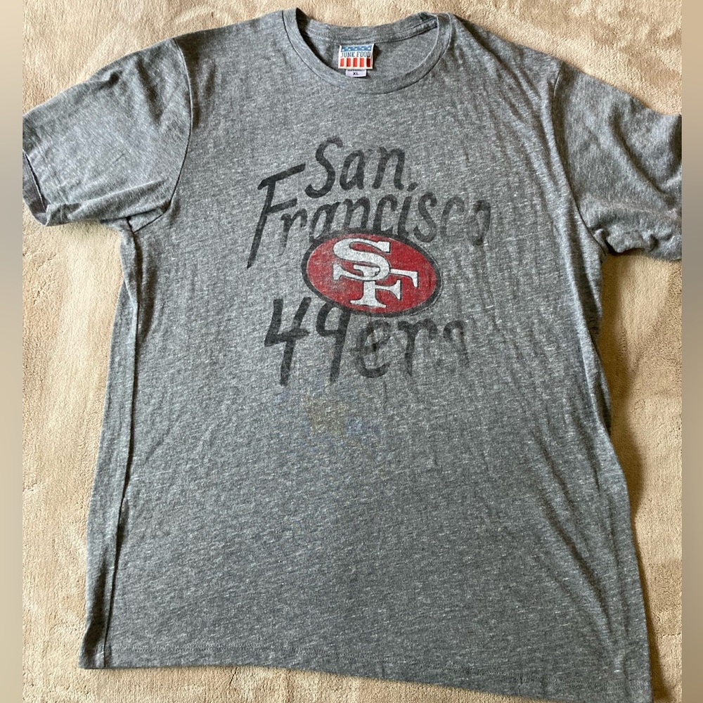 San Francisco 49ers Short Sleeve XL. NWOT